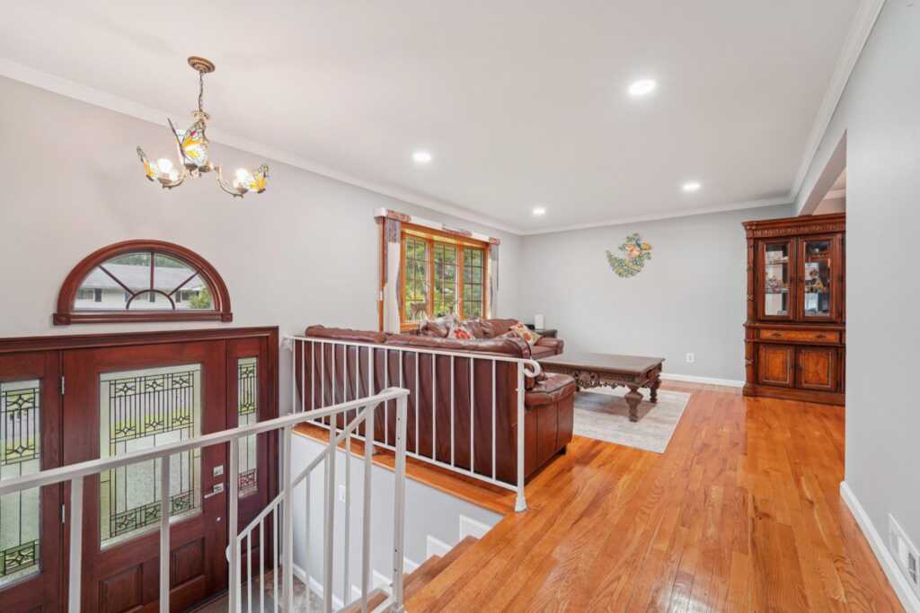 30 Birchwood Terrace, Nanuet, NY 10954 - Photo 4 of 48