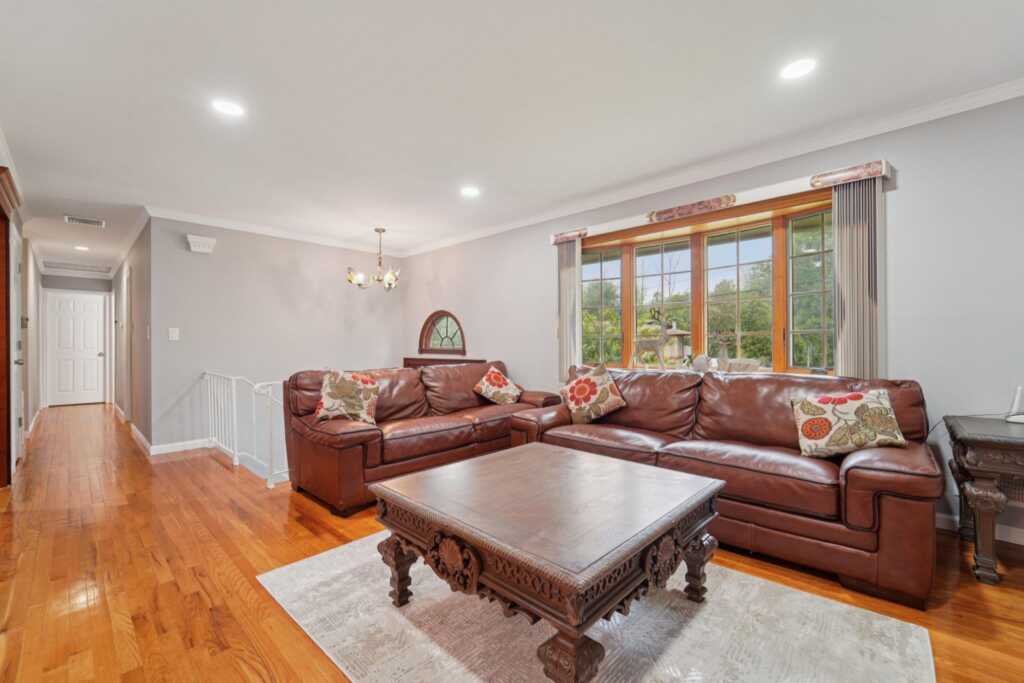 30 Birchwood Terrace, Nanuet, NY 10954 - Photo 6 of 48