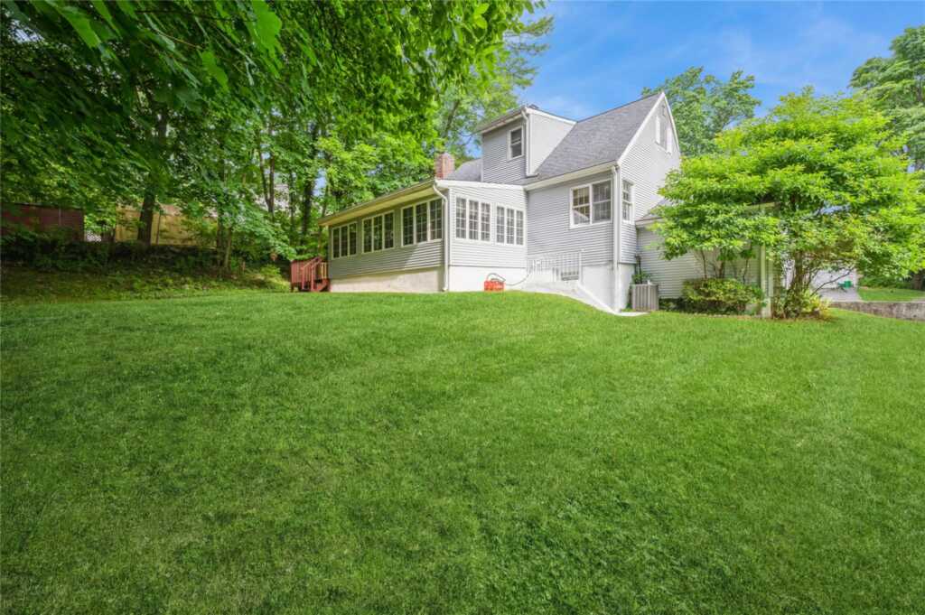 5 Hillaire Place, Nanuet, NY 10954 - Photo 25 of 30