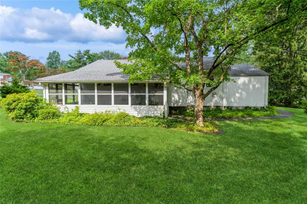 4 Roland Court, Nanuet, NY 10954 - Photo 21 of 28