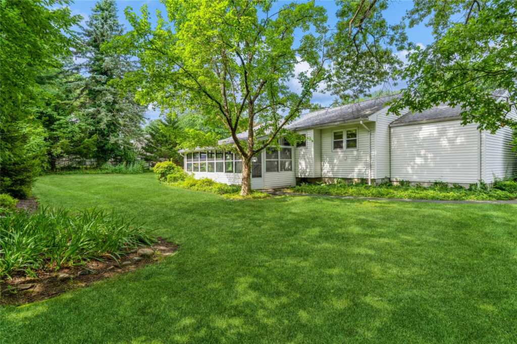 4 Roland Court, Nanuet, NY 10954 - Photo 22 of 28