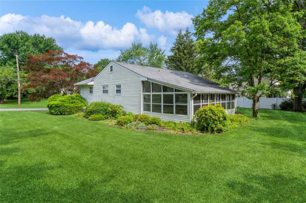 4 Roland Court, Nanuet, NY 10954 - Photo 24 of 28