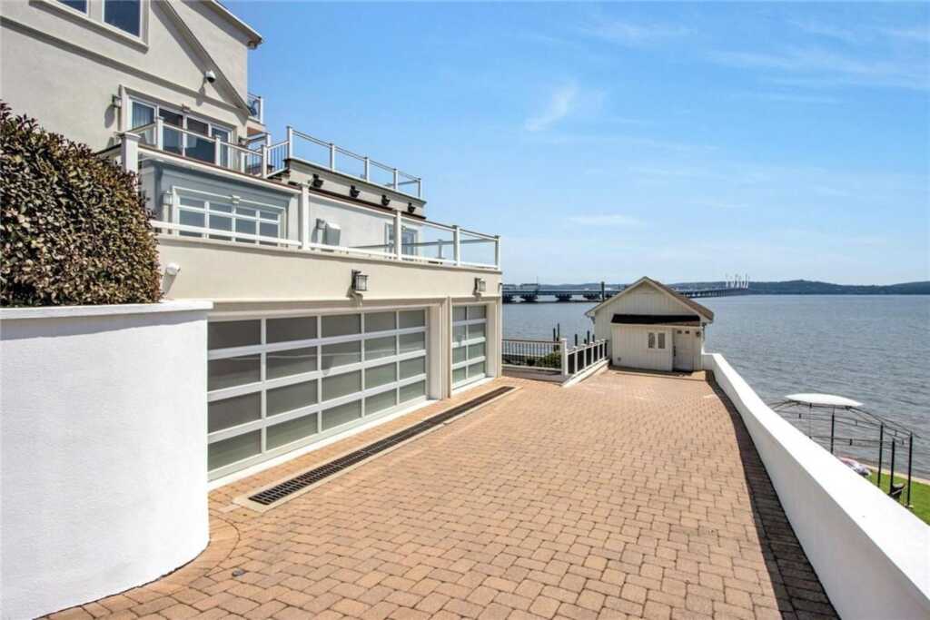 74 River Road, Nyack, NY 10960 - Photo 33 of 36