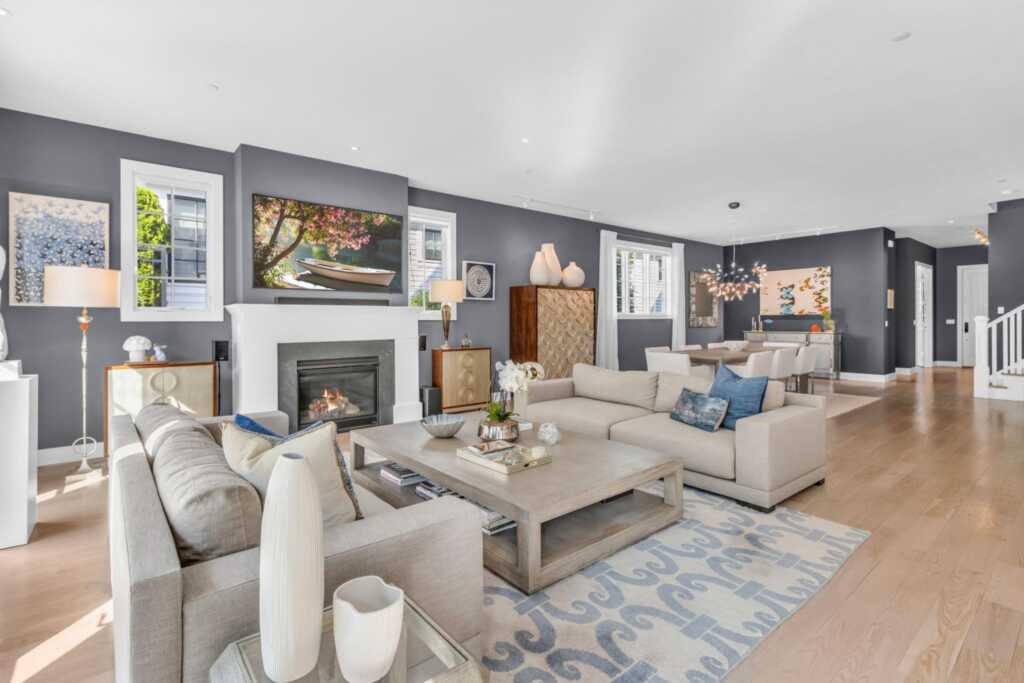 7 Honeysuckle Lane, Rye, NY 10573 - Photo 4 of 50
