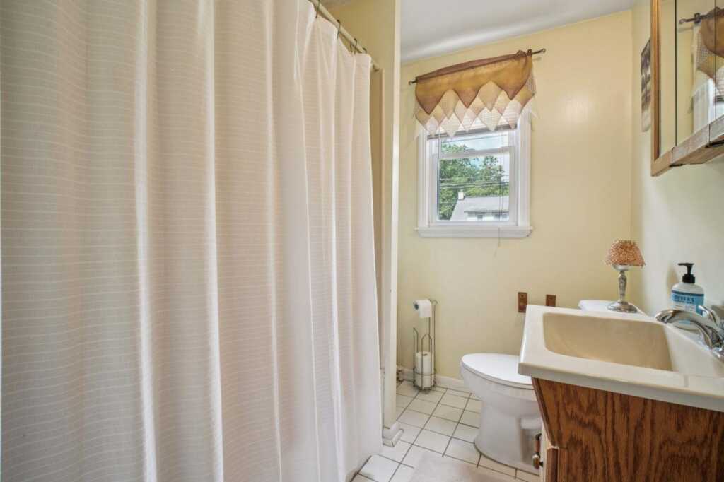 463 Kings Highway, Valley Cottage, NY 10989 - Photo 14 of 25