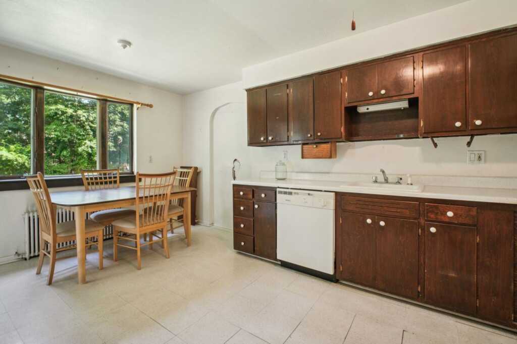 463 Kings Highway, Valley Cottage, NY 10989 - Photo 16 of 25