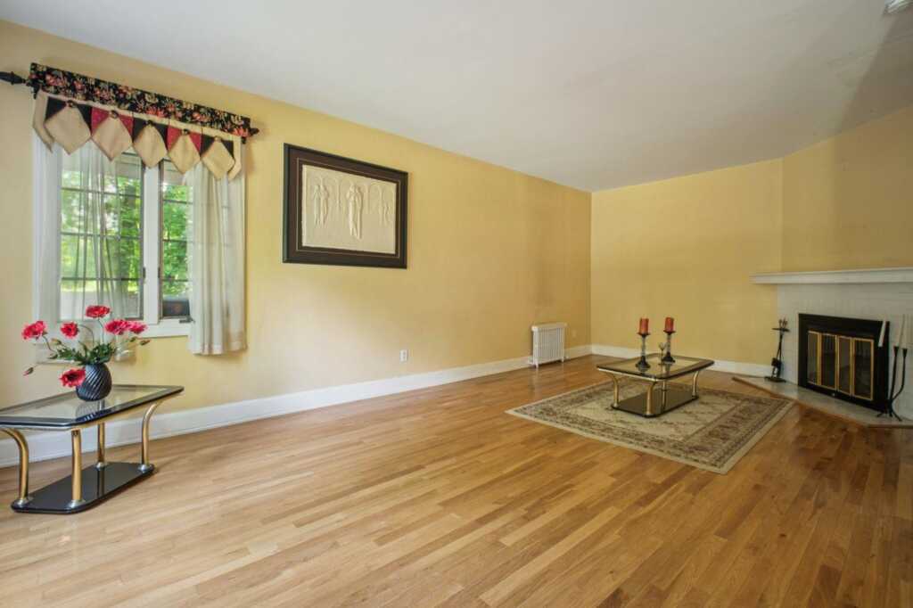 463 Kings Highway, Valley Cottage, NY 10989 - Photo 3 of 25