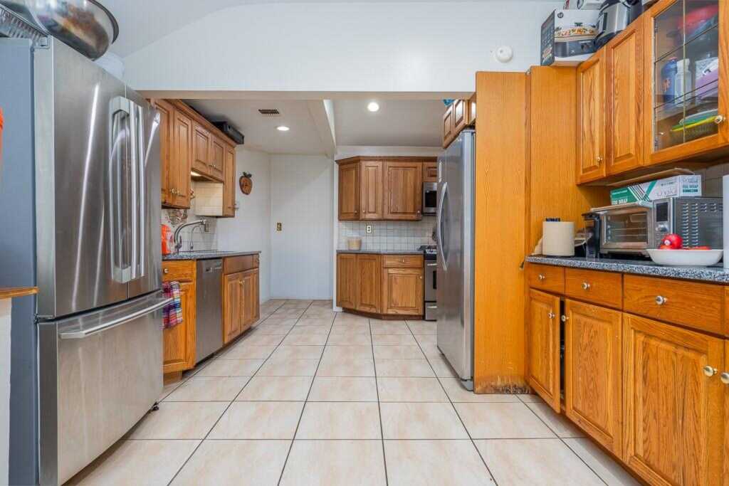 23 Sky Meadow Road, Suffern, NY 10901 - Photo 5 of 36