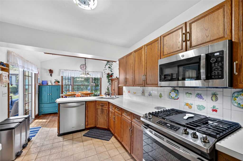 13 Lindbergh Lane, New City, NY 10956 - Photo 13 of 35