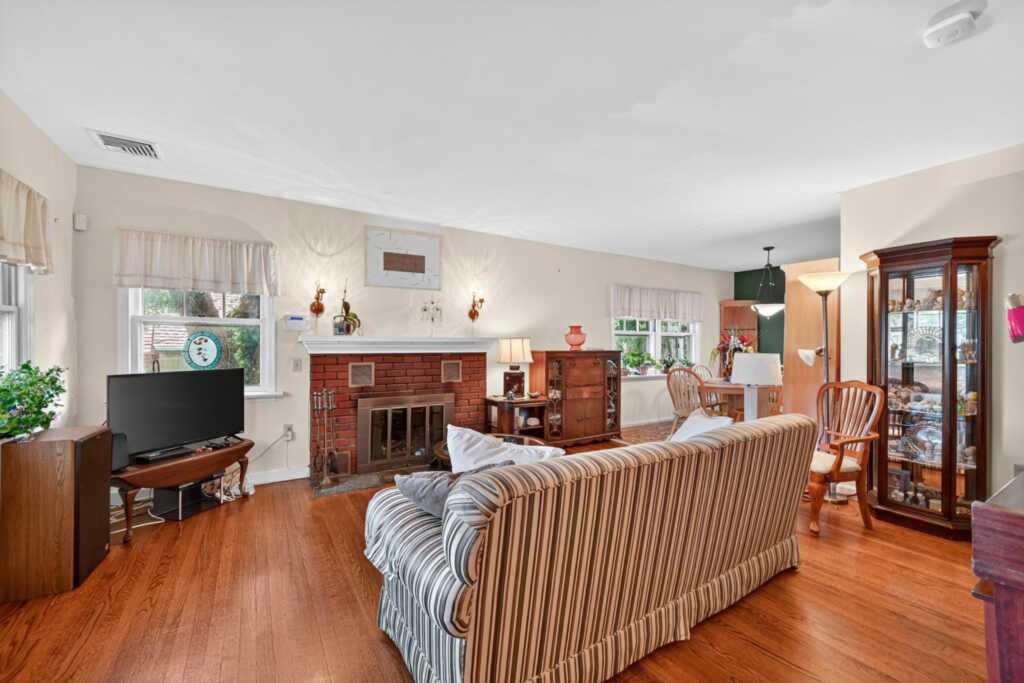 13 Lindbergh Lane, New City, NY 10956 - Photo 7 of 35
