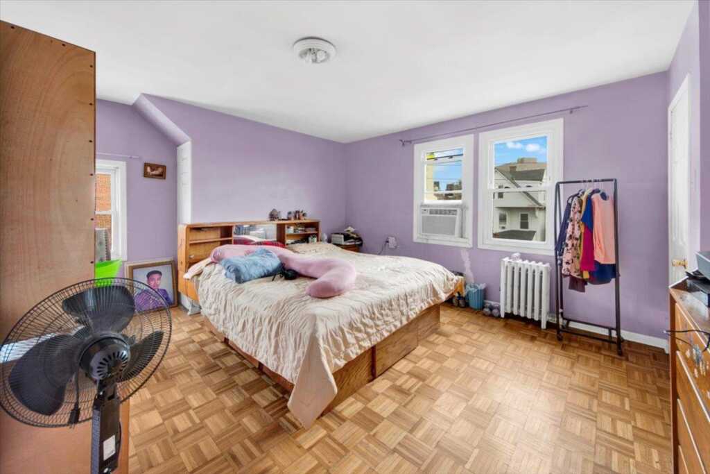 14 Bartels Place, New Rochelle, NY 10801 - Photo 8 of 21
