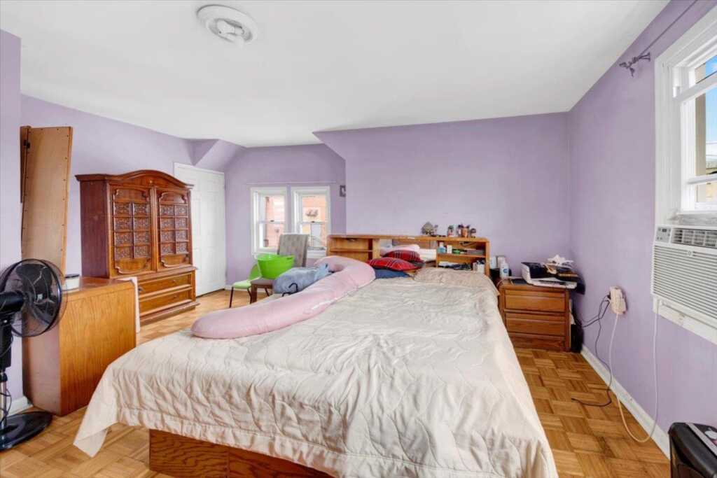 14 Bartels Place, New Rochelle, NY 10801 - Photo 9 of 21