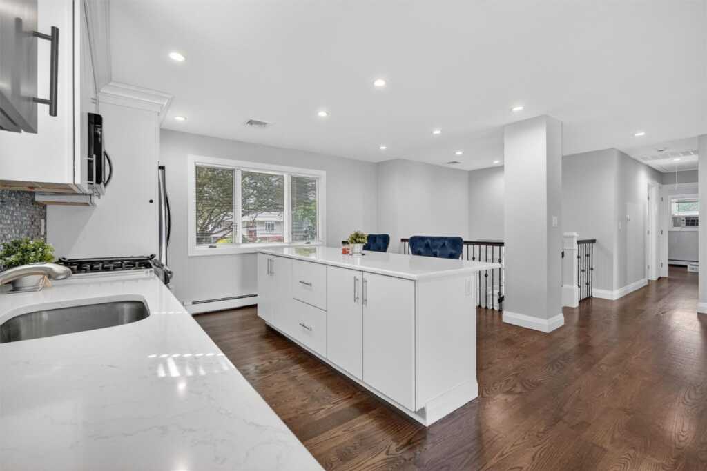 76 Amundsen Lane, New City, NY 10956 - Photo 4 of 45