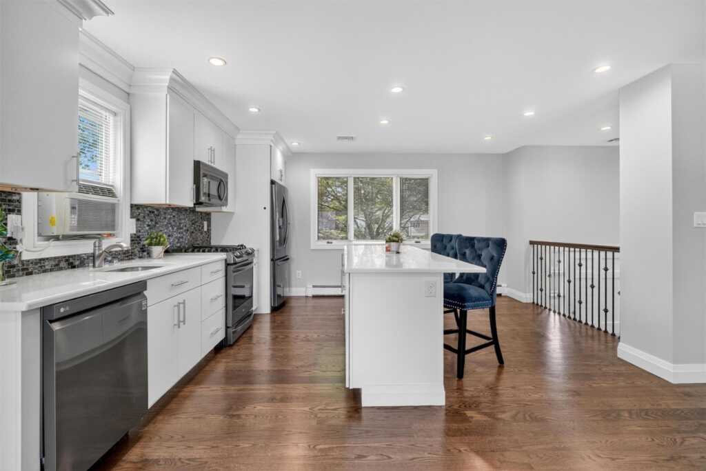 76 Amundsen Lane, New City, NY 10956 - Photo 5 of 45