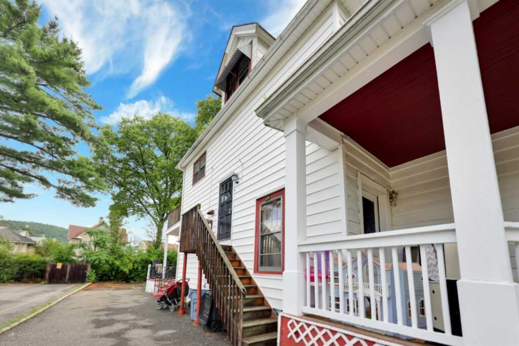 70 E Maple, Unit #2F, Suffern, NY 10901 - Photo 2 of 12