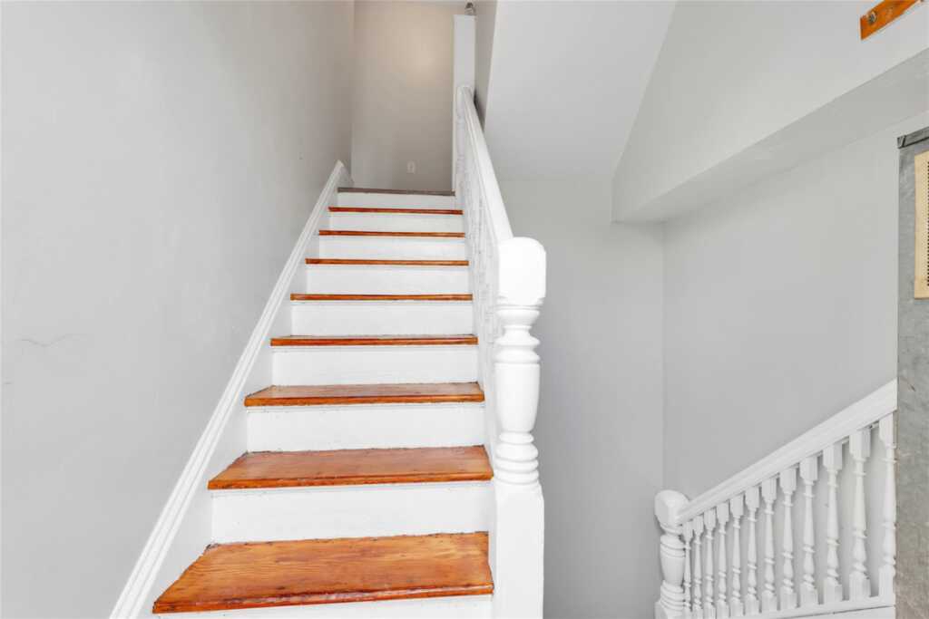 70 E Maple, Unit #2F, Suffern, NY 10901 - Photo 3 of 12