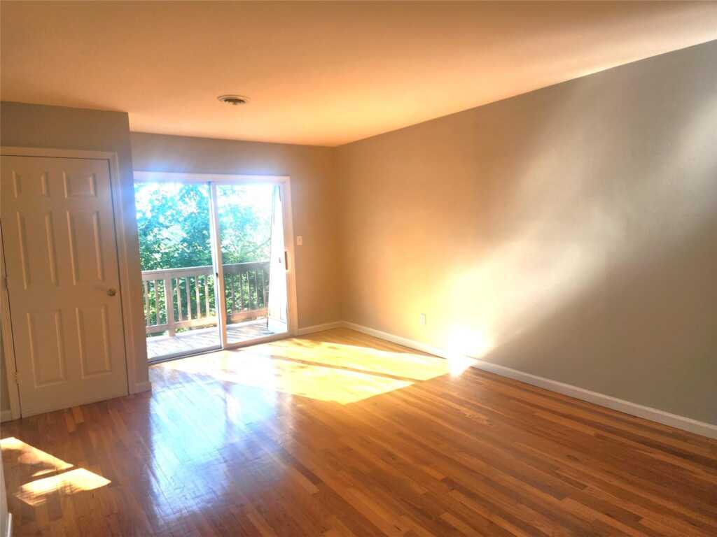 18 Pavilion Ridge Way, Unit #17, Suffern, NY 10901 - Photo 4 of 6