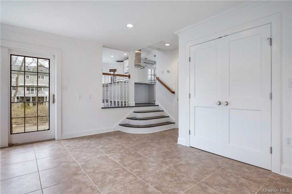 96 Mendota Avenue, Rye, NY 10580 - Photo 9 of 18