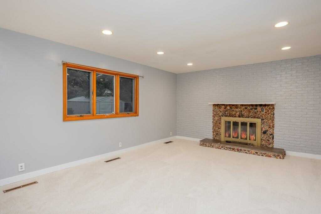 40 James Street, New City, NY 10956 - Photo 12 of 45