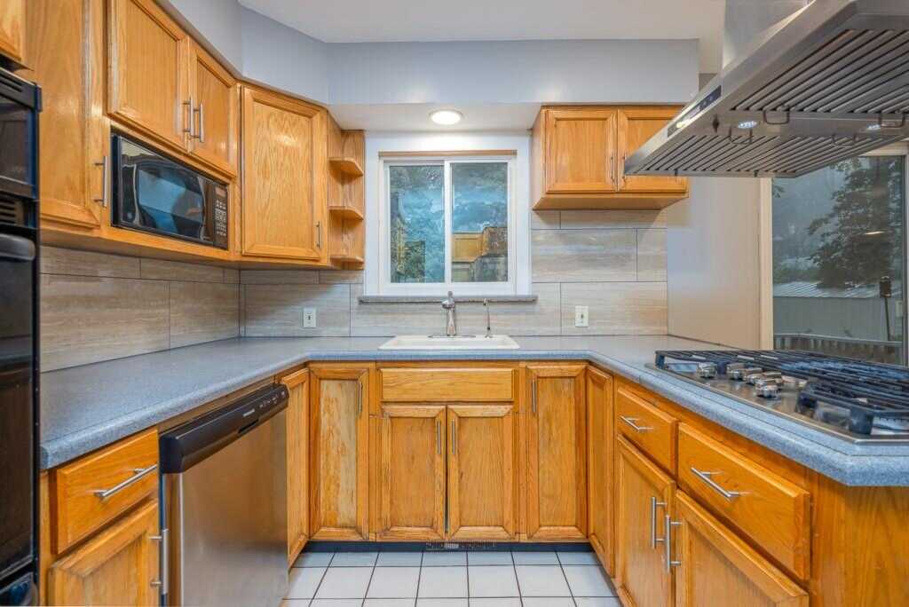 40 James Street, New City, NY 10956 - Photo 6 of 45