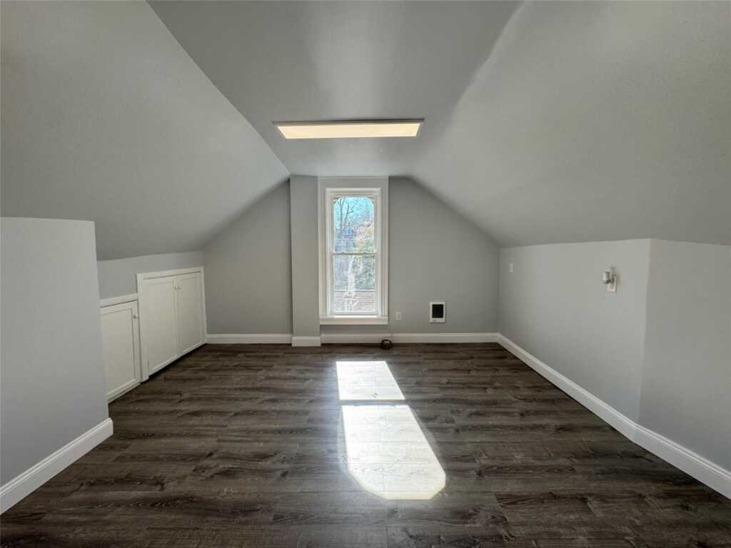 18 Edgewood Street, White Plains, NY 10605 - Photo 37 of 46