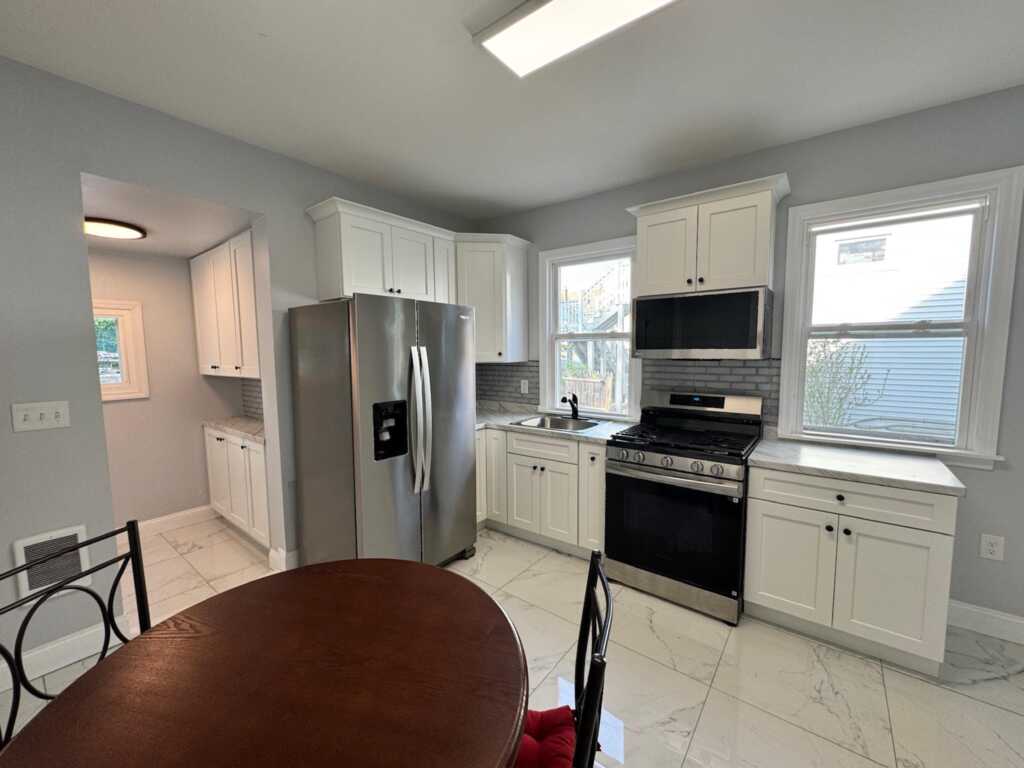 18 Edgewood Street, White Plains, NY 10605 - Photo 6 of 46