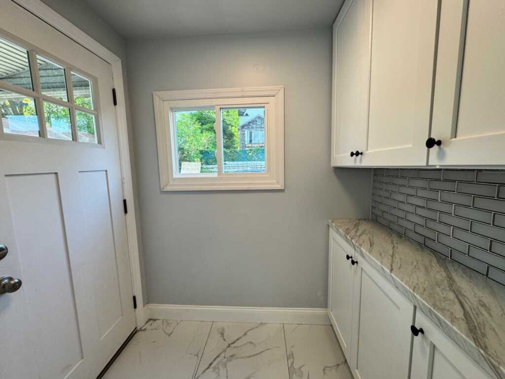 18 Edgewood Street, White Plains, NY 10605 - Photo 8 of 46