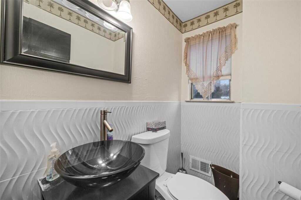15 Gerardine Place, New City, NY 10956 - Photo 18 of 32
