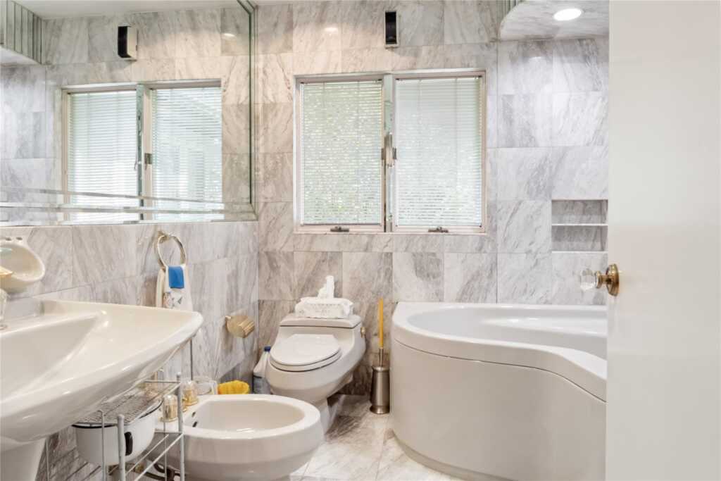 11 Hillside Court, Suffern, NY 10901 - Photo 18 of 43
