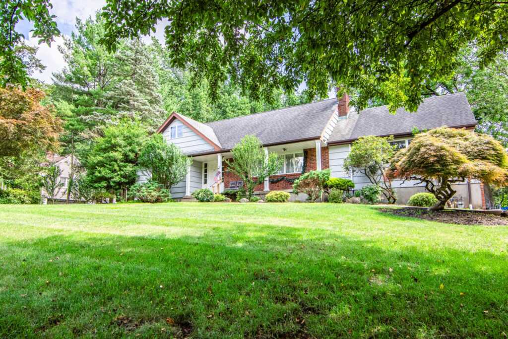 11 Hillside Court, Suffern, NY 10901 - Photo 3 of 43