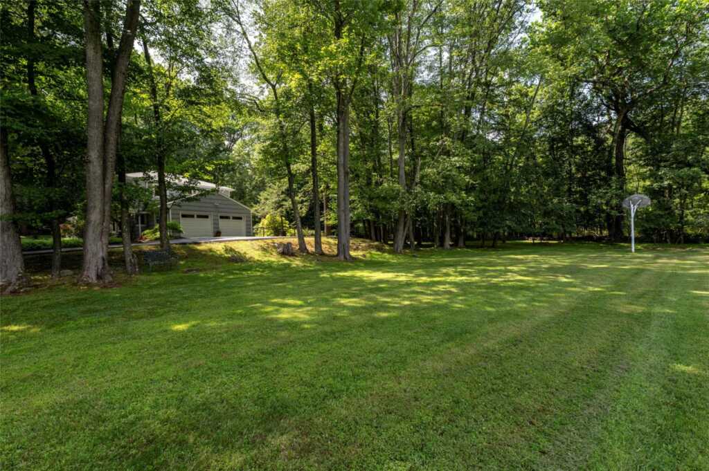 204 Radcliff Drive, Nyack, NY 10960 - Photo 41 of 44