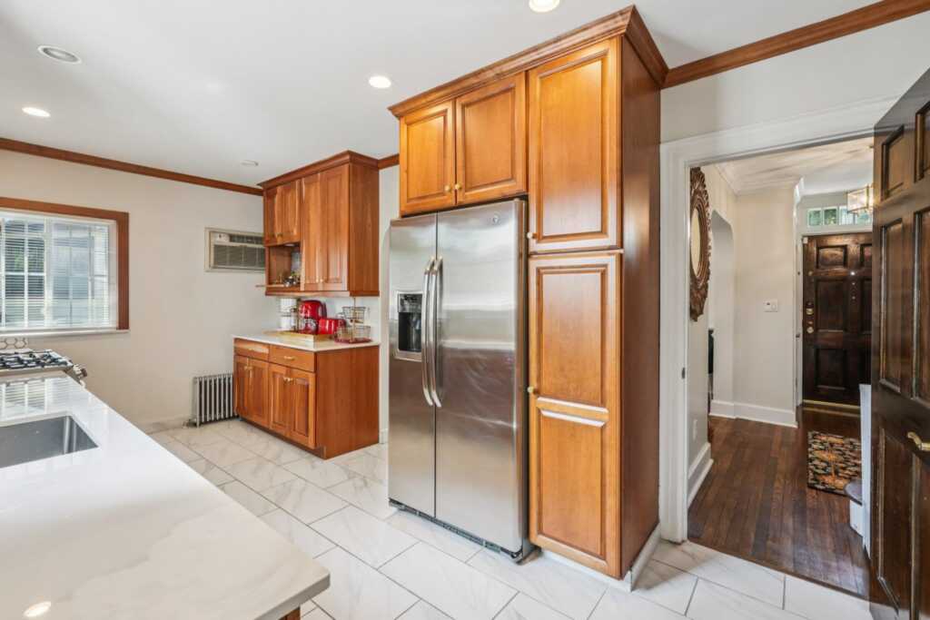 3 Bryant Avenue, White Plains, NY 10605 - Photo 13 of 50