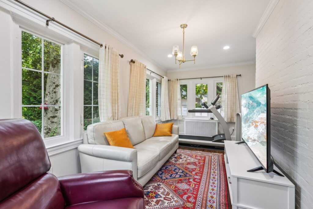 3 Bryant Avenue, White Plains, NY 10605 - Photo 14 of 50
