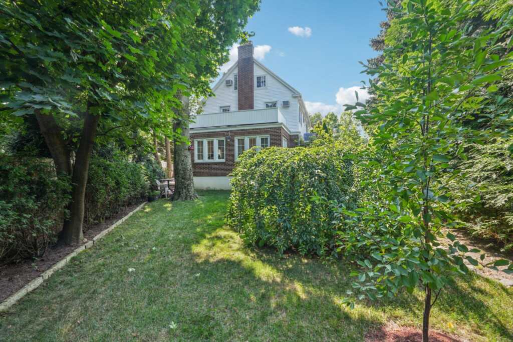 3 Bryant Avenue, White Plains, NY 10605 - Photo 44 of 50