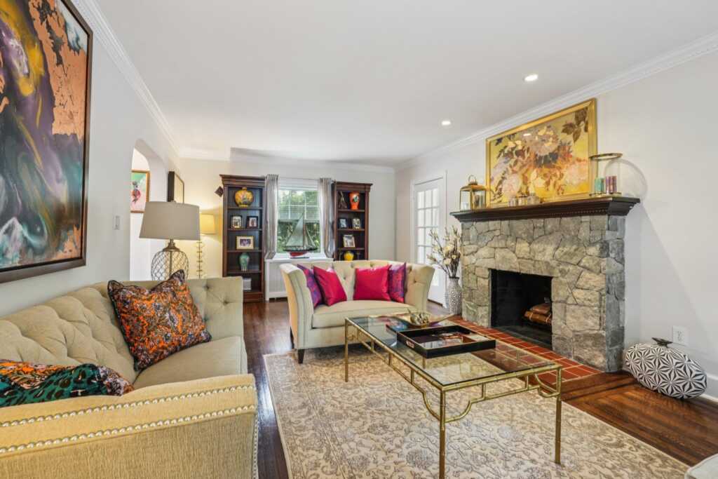 3 Bryant Avenue, White Plains, NY 10605 - Photo 5 of 50