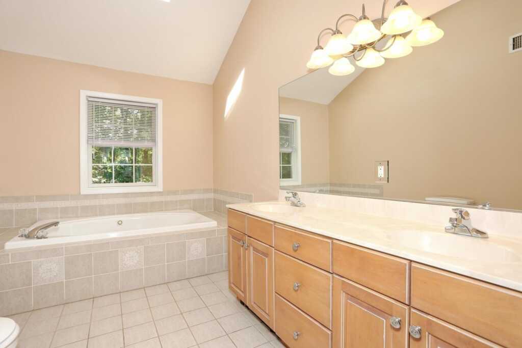 67 Airmont Road, Suffern, NY 10901 - Photo 16 of 37