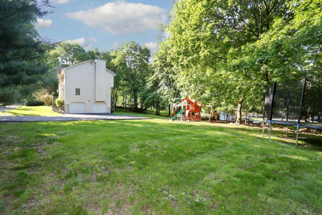 67 Airmont Road, Suffern, NY 10901 - Photo 27 of 37