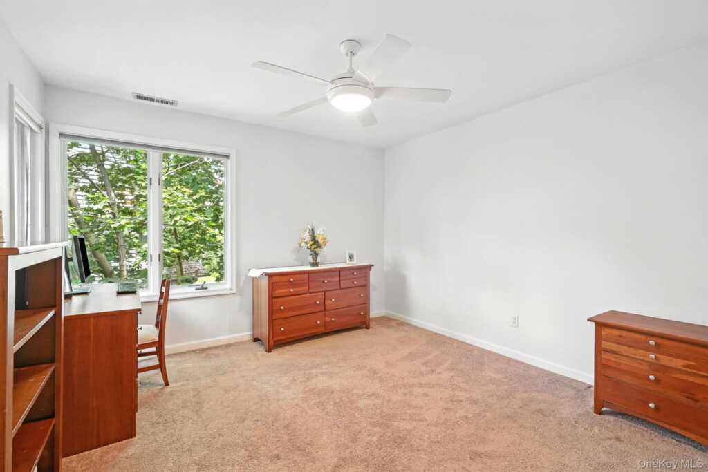 133 Woodbrook Road, White Plains, NY 10605 - Photo 18 of 47