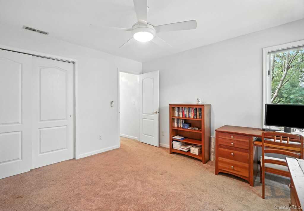 133 Woodbrook Road, White Plains, NY 10605 - Photo 19 of 47