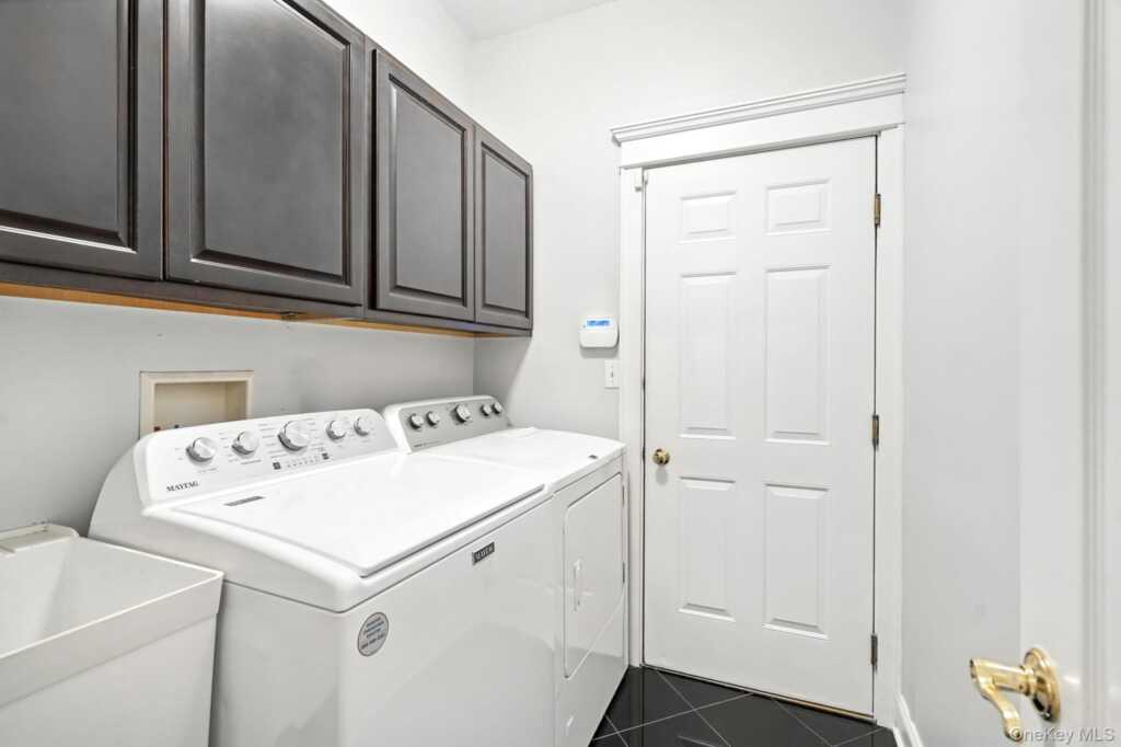 133 Woodbrook Road, White Plains, NY 10605 - Photo 20 of 47