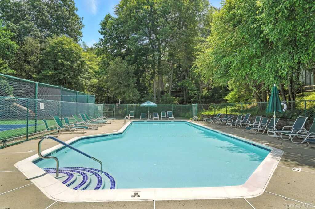 133 Woodbrook Road, White Plains, NY 10605 - Photo 28 of 47
