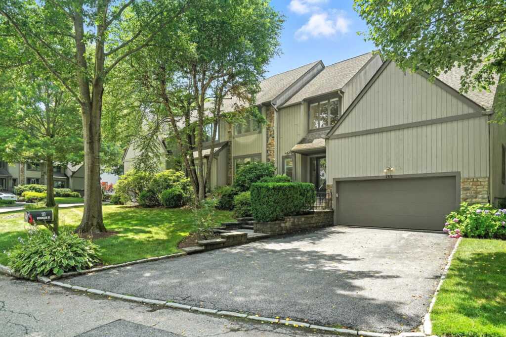 133 Woodbrook Road, White Plains, NY 10605 - Photo 36 of 47