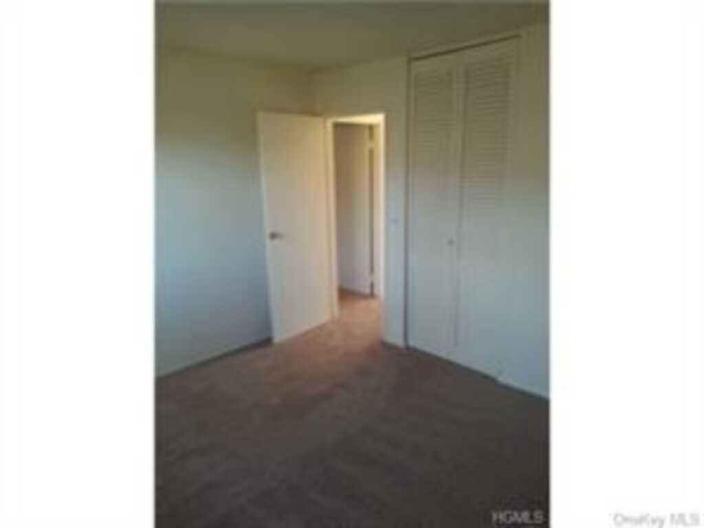 796-800 Brookridge Dr., Unit #90, Valley Cottage, NY 10989 - Photo 3 of 5