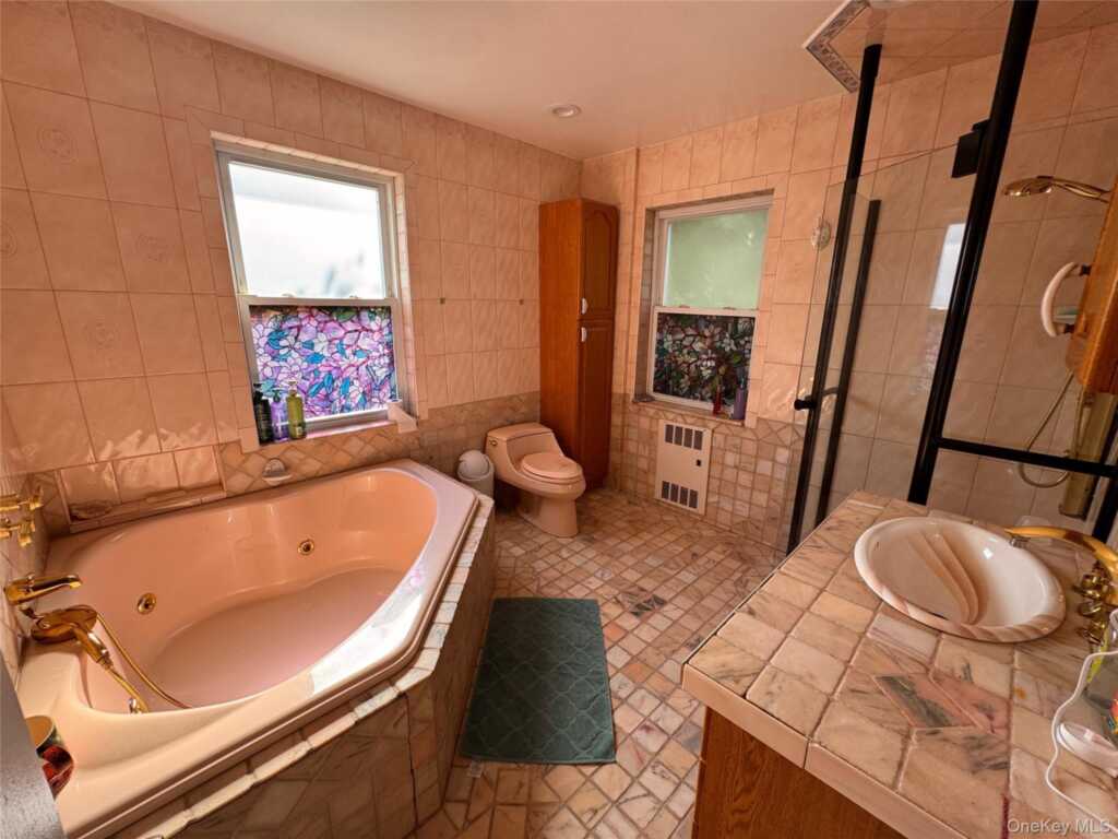 45 Davis Avenue, New Rochelle, NY 10805 - Photo 12 of 19