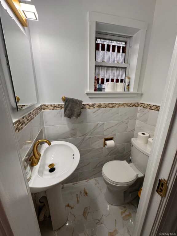 45 Davis Avenue, New Rochelle, NY 10805 - Photo 8 of 19