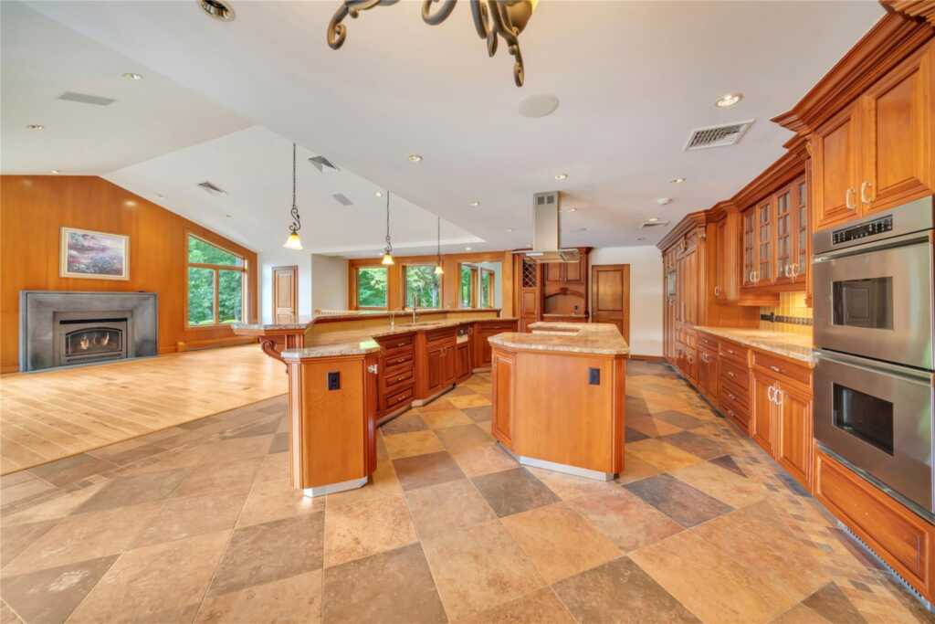 597 Mountain Road, New City, NY 10956 - Photo 10 of 49