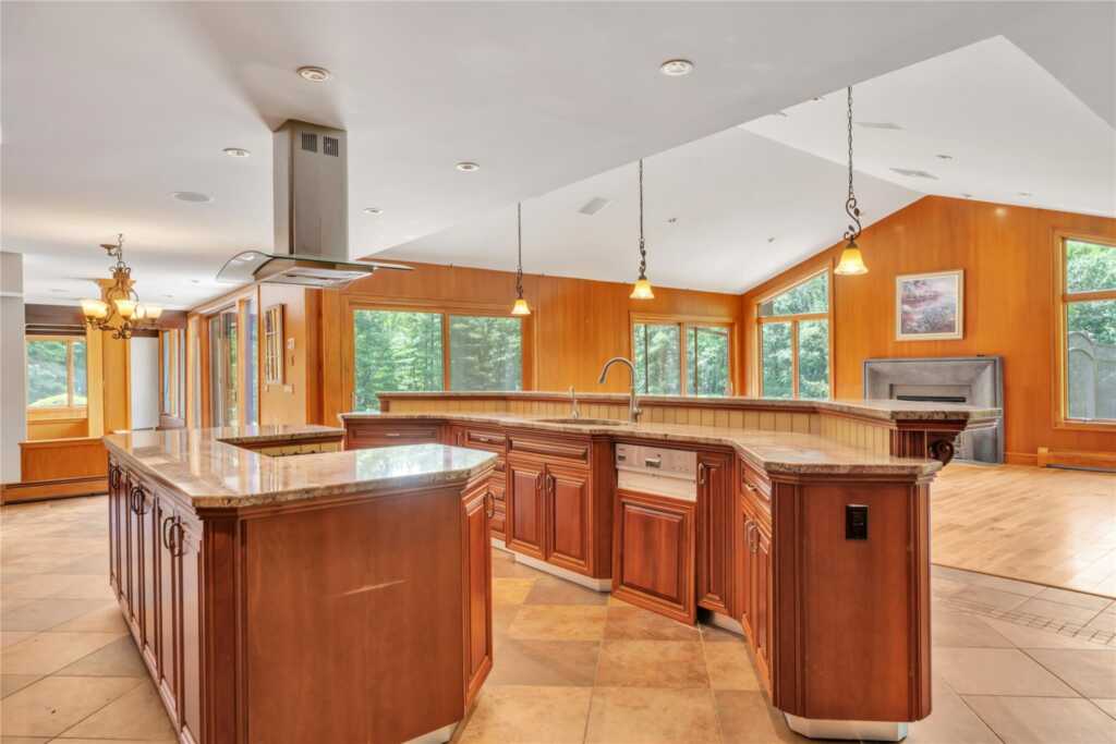 597 Mountain Road, New City, NY 10956 - Photo 11 of 49