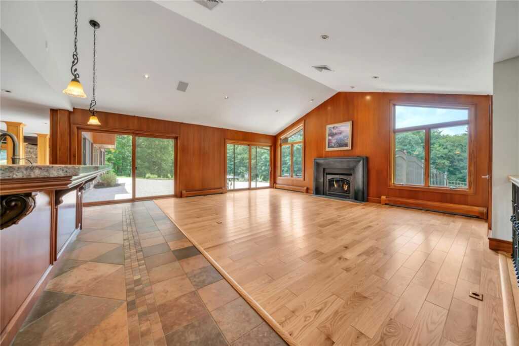 597 Mountain Road, New City, NY 10956 - Photo 7 of 49