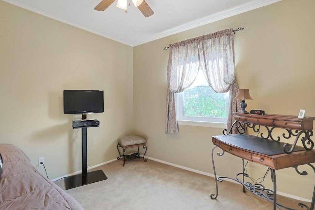 99 Shetland Drive, New City, NY 10956 - Photo 27 of 36