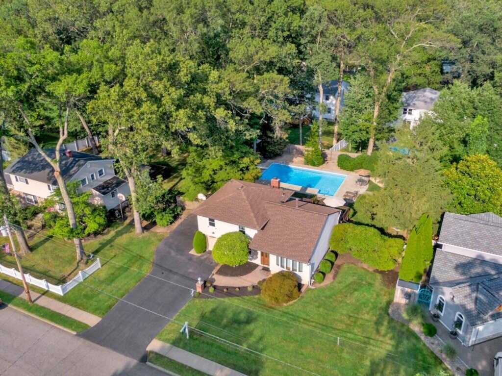 99 Shetland Drive, New City, NY 10956 - Photo 6 of 36
